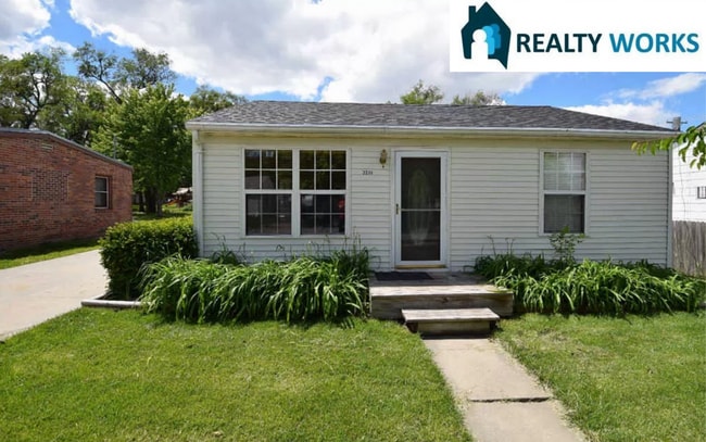 Building Photo - Cute 2 bed Home!