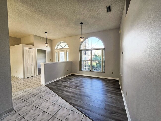 Photo - 6506 Canterlea Dr