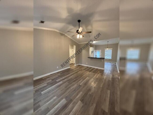 Photo - 30 Woodhaven Dr