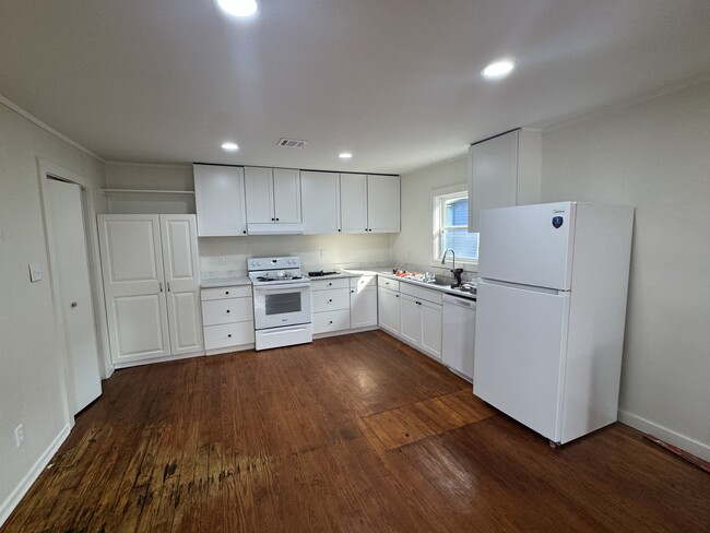 Kitchen - 309 S Pierce St