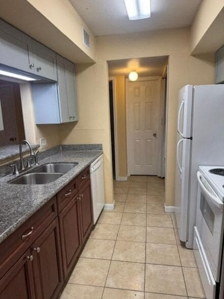 Photo - 16111 Aspenglenn Dr Unidad 611
