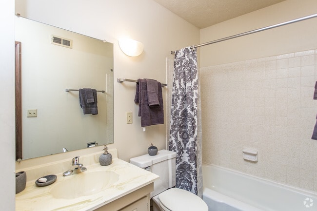 1BR, 1BA - 536 SF