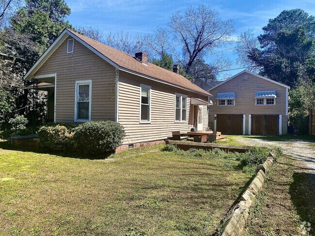 Building Photo - 840 Ohio St Rental