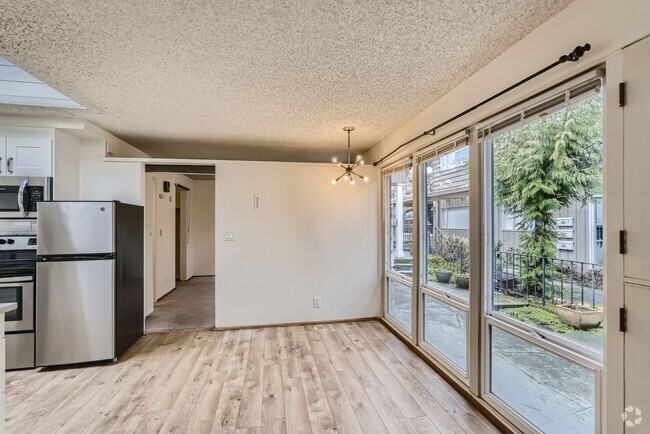 Building Photo - 2015 Unit 2 Rental