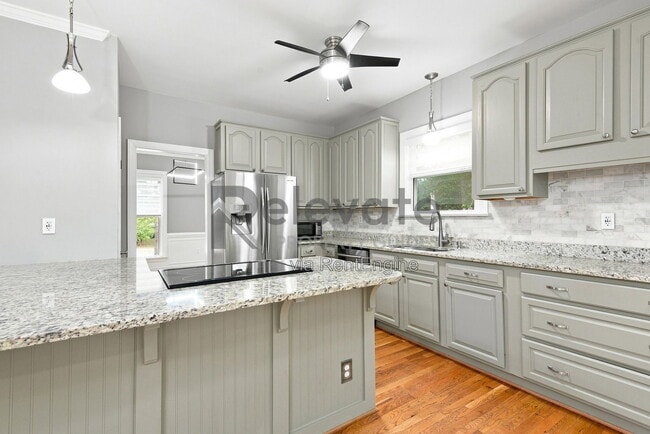 Photo - 6000 Sedgefield Rd