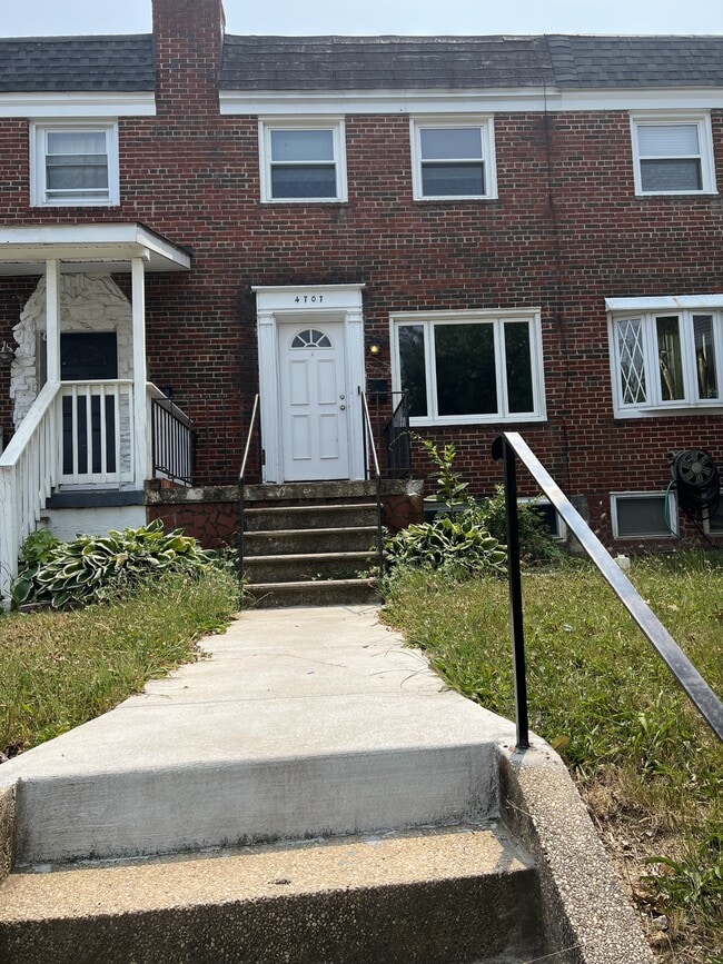 Building Photo - 4707 Chatford Ave Rental