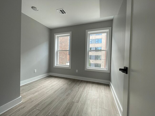 Unit 2R - 26 Yale Ave Unit 2R