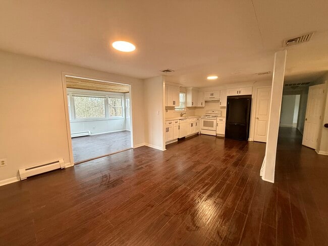 Photo - 123 Worthington Rd