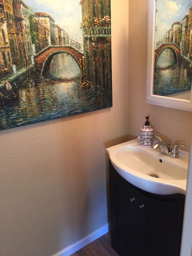 1433 Mishka Ct Unidad 2 bedroom 950 sq ft