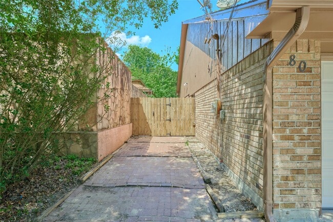 Photo - 80 Rolling Hills Dr W