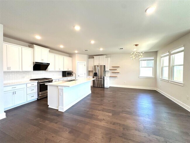 Photo - 15701 Ellinger Dr