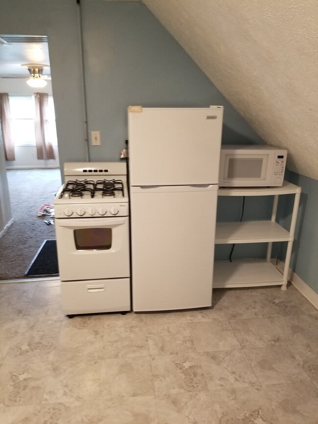 Unit #3 - 26 S Adams St Unit #3