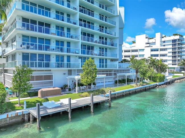Building Photo - 9821 E Bay Harbor Dr Unit 501 Rental