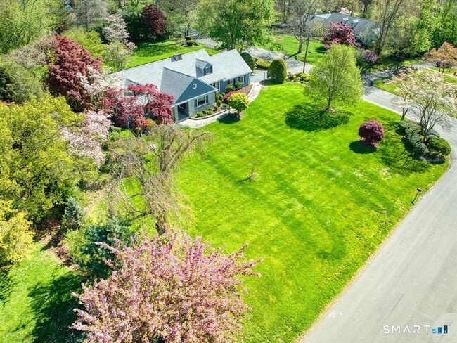 94 Fennbrook Dr