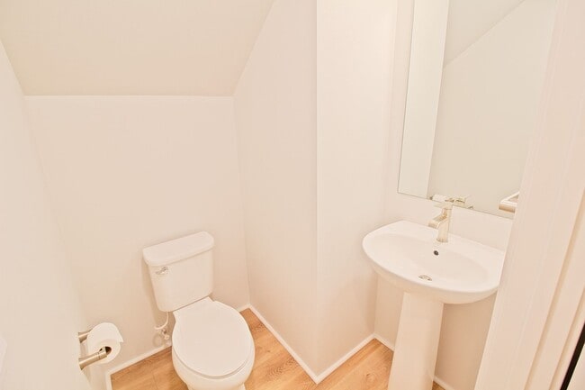 Photo - Ikena-Ho'opili/4 BD/2.5 BA/4 PK/ Available February 1