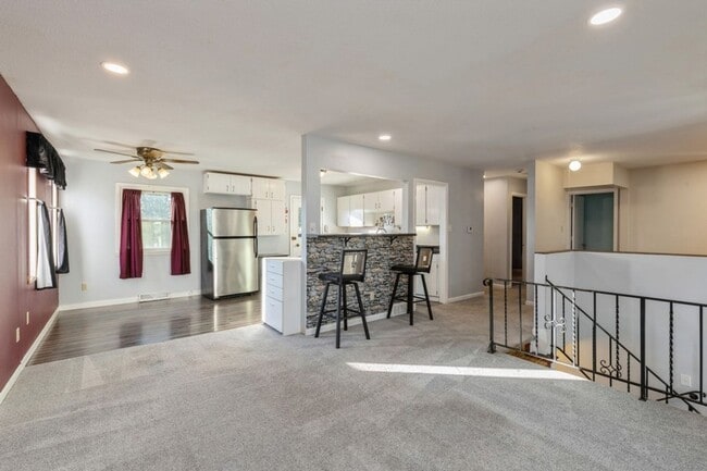 Photo - HOLIDAY LEASING SPECIAL!! 2 Bed, 1.5 Bath Home in Ankeny