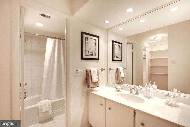 Photo - 1140 23rd St NW Unidad 406