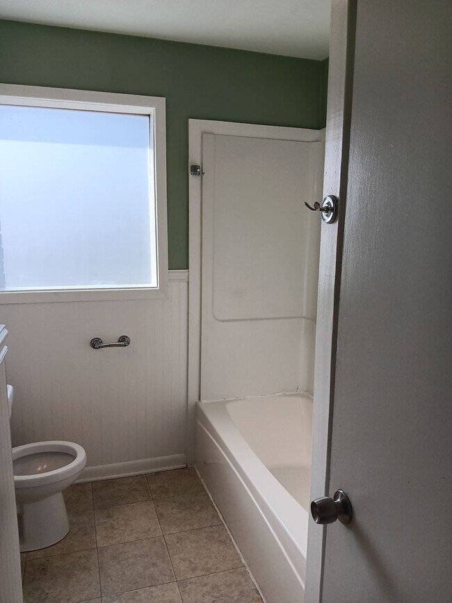 Photo - 3 BR Belmont Home with Fenced in Yard!