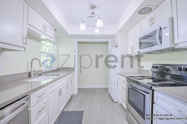 Photo - 640 E 3990 S