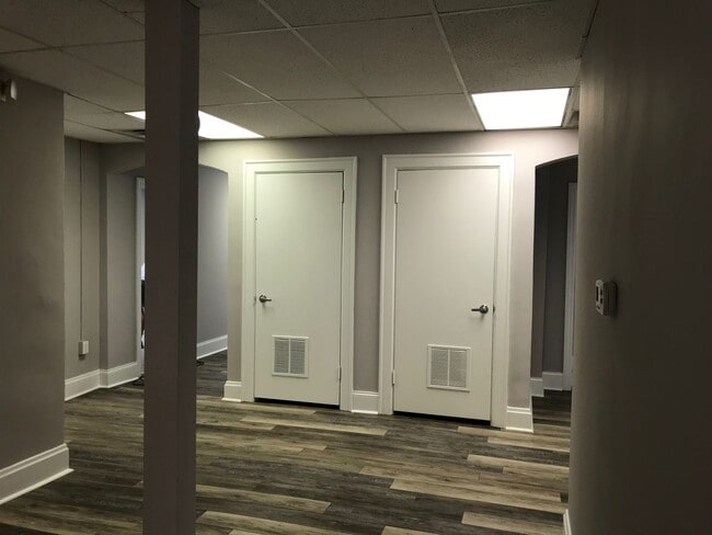 Photo - 1988 N High St Unidad 1988 1/2