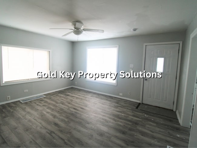 Photo - 2 BR 1 BA House with New Flooring and Paint (SECTION 8 APPROVED)