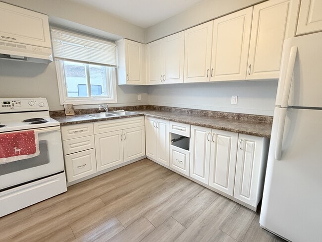 Photo - 1199 Afton Dr Unit Room 1