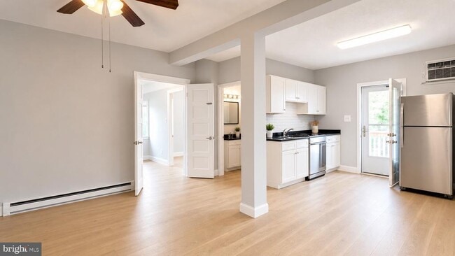 Building Photo - 4601 Strauss Ave Unit 3