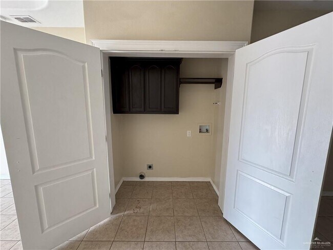 Photo - 31 N Linares St