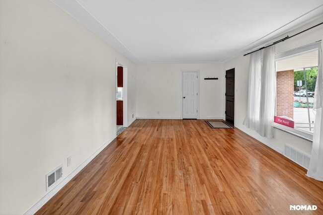 Photo - 340 N Harlan St