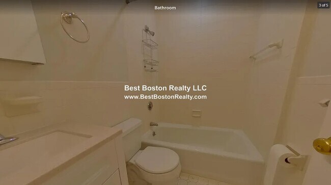 Photo - 387 Highland Ave Unit R