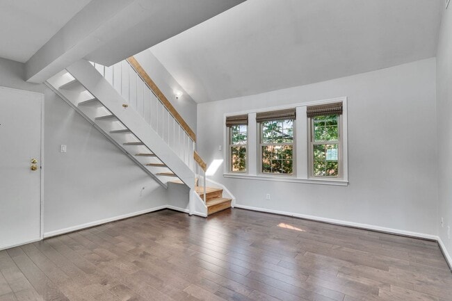 Photo - 2 Bedroom with Loft in Old Town North