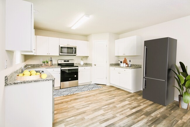 Photo - 2922 W Higgins Pl