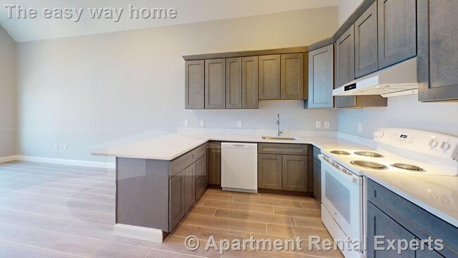 Building Photo - 51 Hill Rd Unit #703