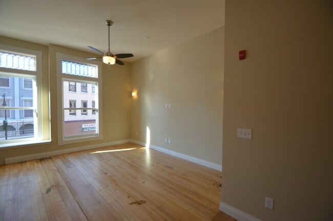 Living Area - 207 4th St S Unit 301