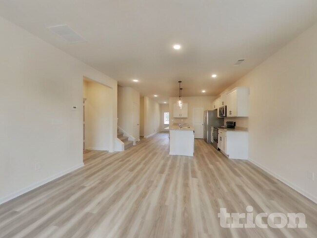 Photo - 274 Limestone Cir