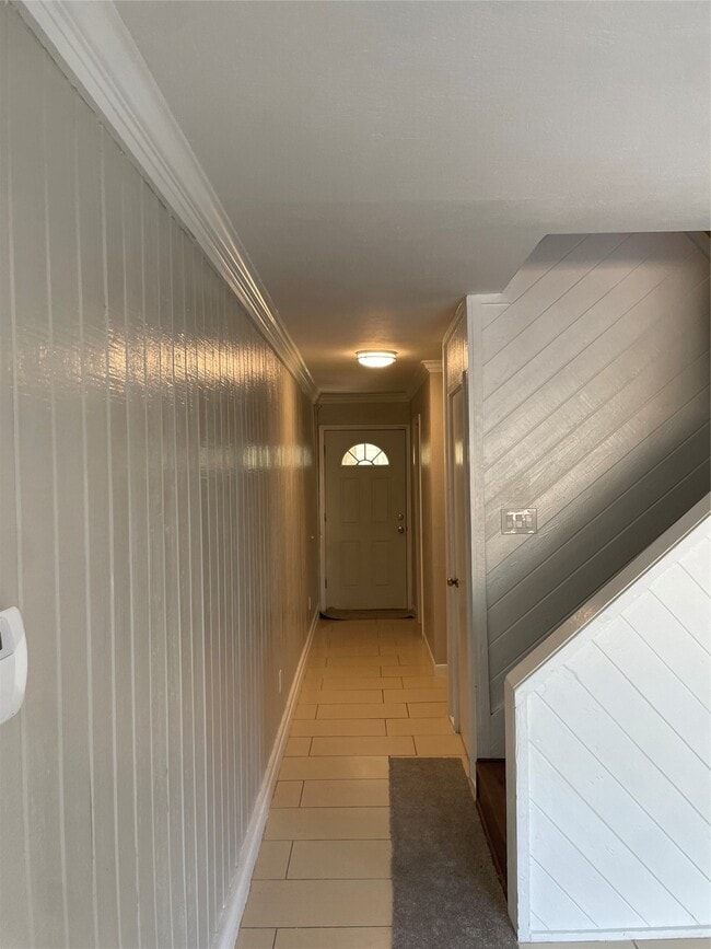 Building Photo - 2343 Briarwest Blvd Unit 2343