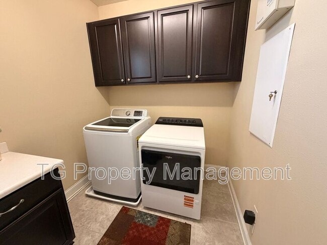 Photo - 305 Medio Dr