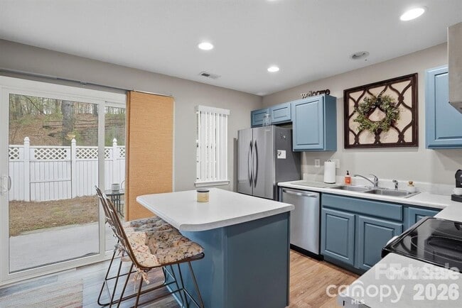 Photo - 12350 Hennigan Pl Ln