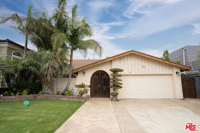 Photo - 3030 Stoner Ave Casa