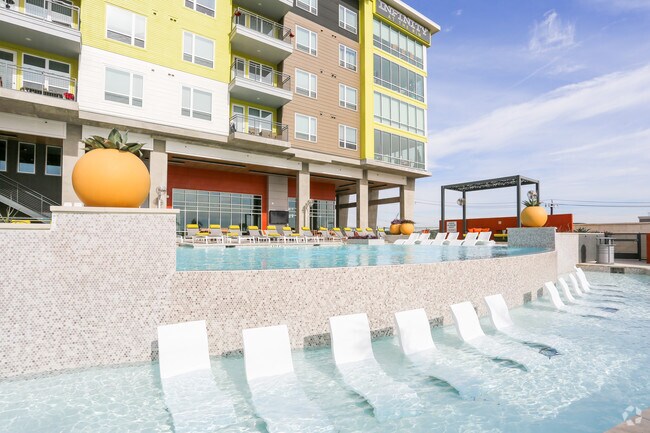 Infinity at the Rim Apartments For Rent in San Antonio, TX