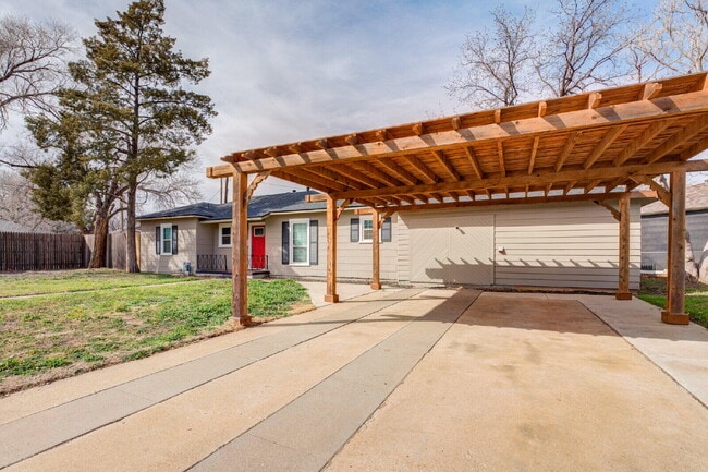 Photo - 2704 Canton Ave