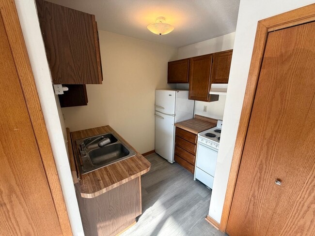 Photo - Cozy 1 Bedroom, 1 Bathroom Walking Distance to Saint Mary's! Unit A221-5