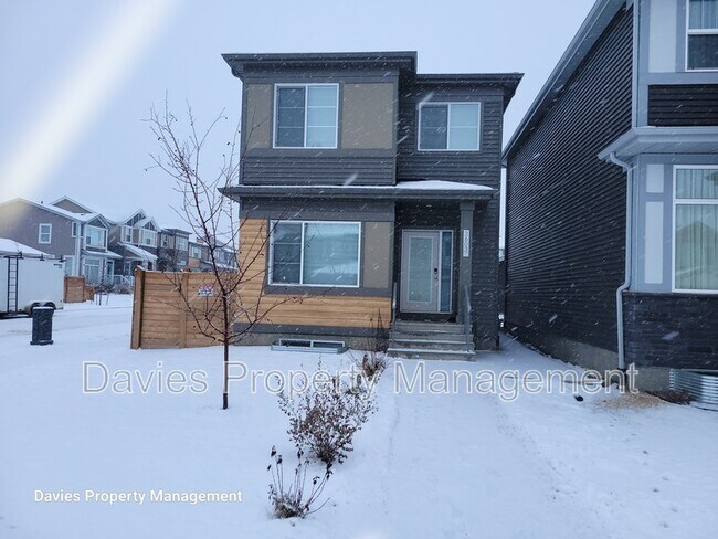 Photo - 3603-3606 6 Ave SW