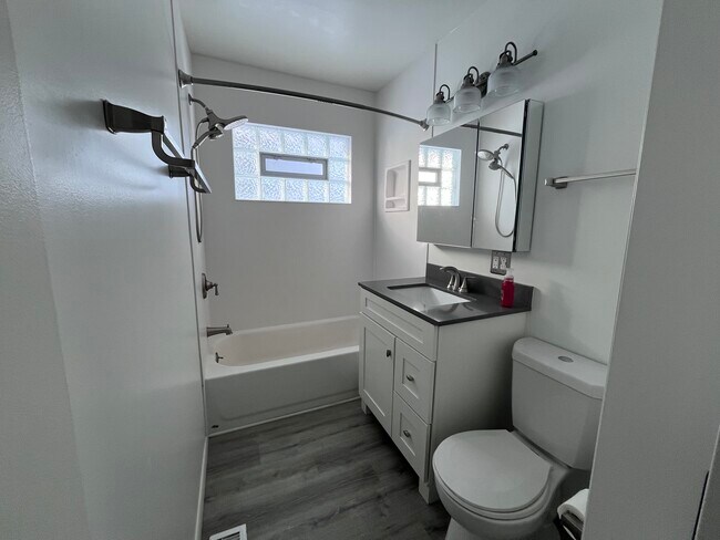 Photo - 2483 Shrewsbury Rd