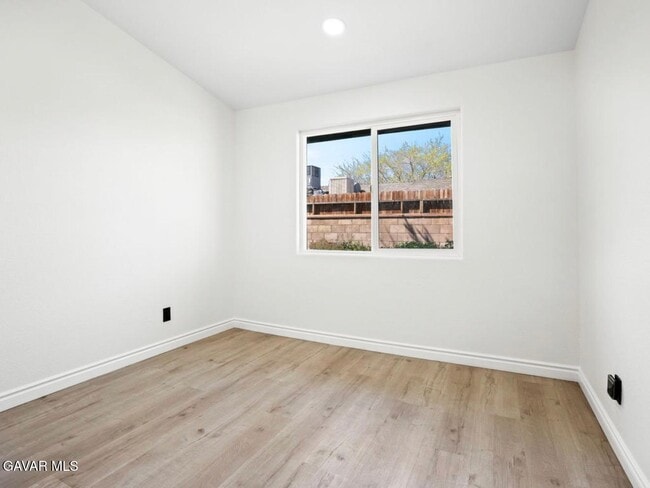 Building Photo - 44715 Gingham Ave