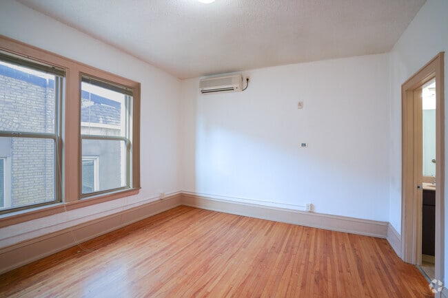 Studio, 1BA - 316SQ