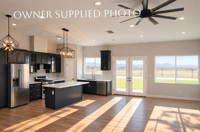 Building Photo - Executive Retreat in Brawley: Spacious 5-Bedroom Home Ideal for Corporate Stays or Refined Family...