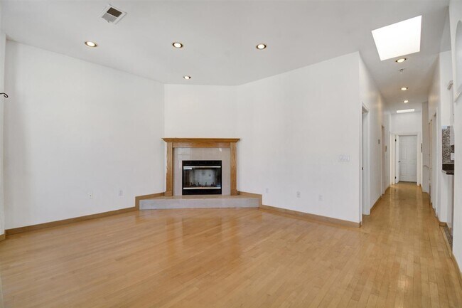 Photo - 671 Greenwich St Apartment Unit 671