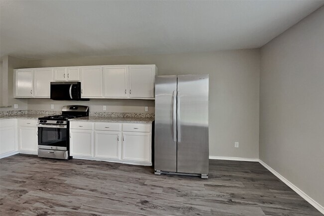 Photo - 5010 Diamondcliff Ct