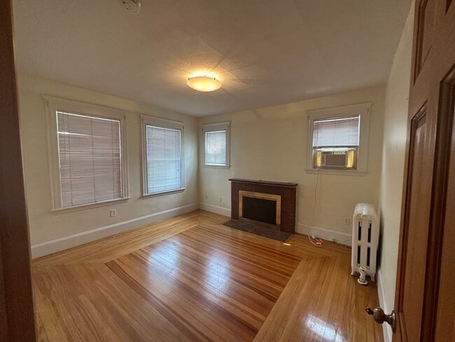 Photo - 62 Chapman St Unit 1